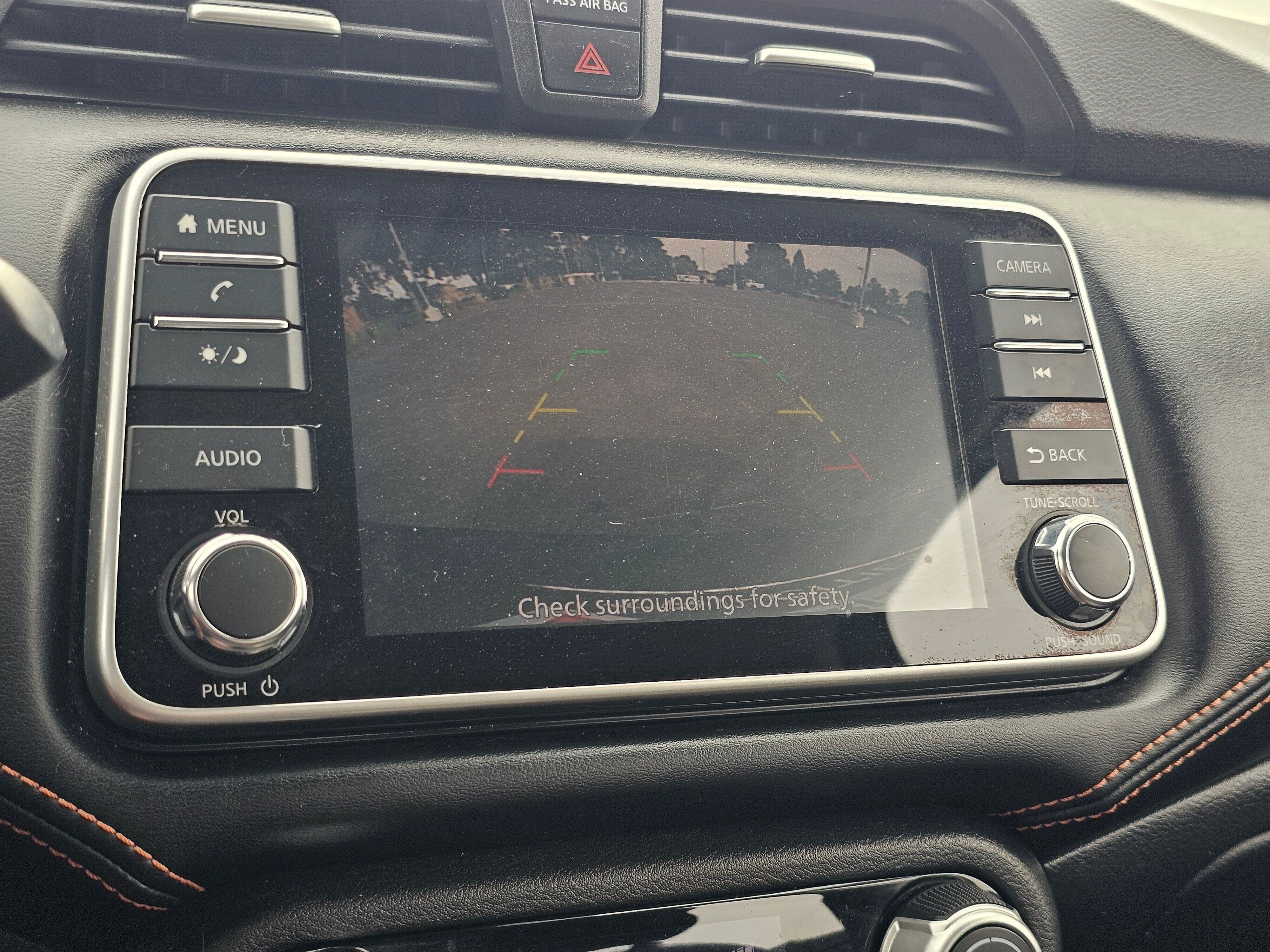 Used 2020 Nissan Versa SR FWD image 24