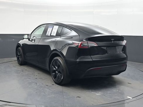 Used 2025 Tesla Model Y Long Range image 6