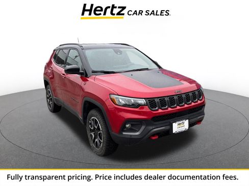 Used 2025 Jeep Compass Trailhawk AWD/4WD image 1