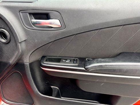 Used 2022 Dodge Charger SXT image 11