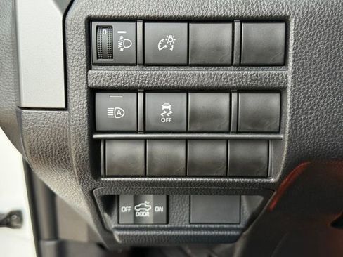 Used 2024 Toyota Tacoma SR5 AWD/4WD image 20