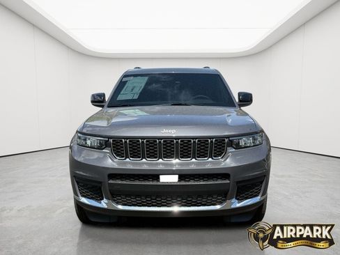 New 2025 Jeep Grand Cherokee L Laredo w/ Luxury Tech Group I image 4