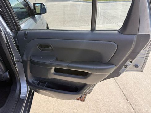 Used 2005 Honda CR-V EX image 20