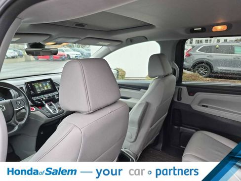 Used 2024 Honda Odyssey EX-L image 12