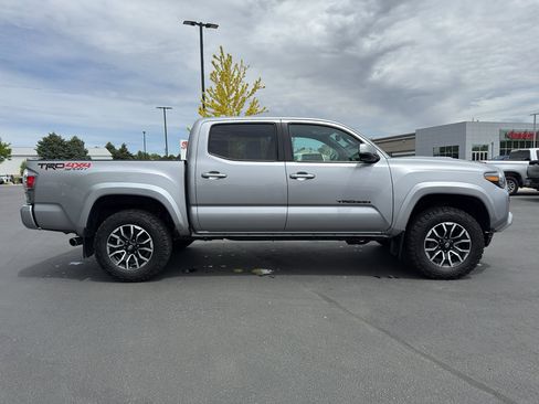 Used 2021 Toyota Tacoma TRD Sport w/ TRD Premium Sport Package AWD/4WD image 2