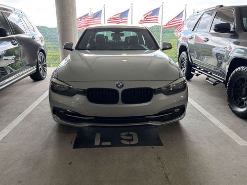 Used 2016 BMW 328i Sedan RWD image 3