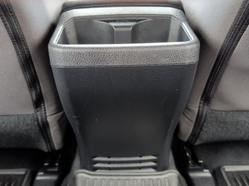 Used 2019 Toyota Tacoma TRD Off-Road w/ Technology Package AWD/4WD image 26