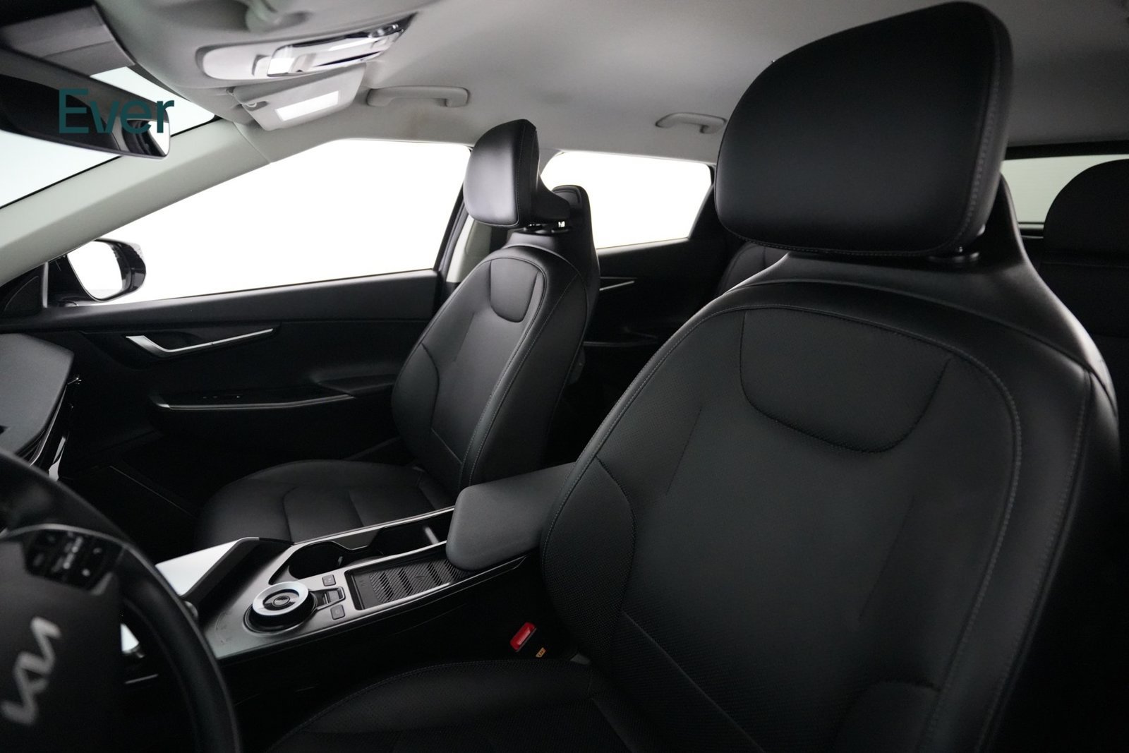 Used 2024 Kia EV6 Wind RWD image 4