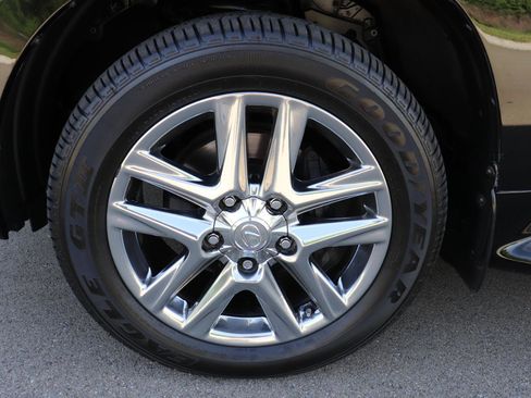 Used 2014 Lexus LX 570 4WD image 93