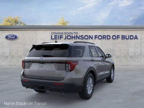 New 2026 Ford Explorer Active RWD image 8