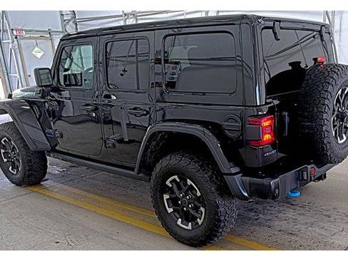 Used 2024 Jeep Wrangler Unlimited Rubicon 4xe AWD/4WD image 4
