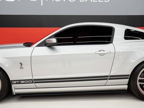 Used 2013 Ford Mustang Shelby GT500 RWD image 23