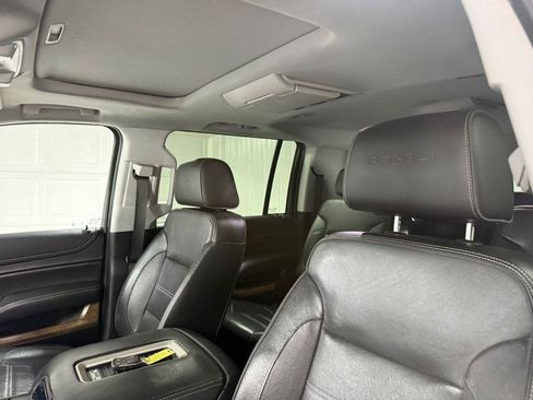 Used 2020 GMC Yukon XL Denali w/ Denali Ultimate Package AWD/4WD image 9