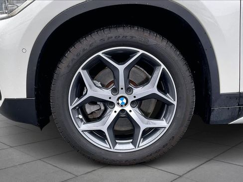 Used 2017 BMW X1 xDrive28i image 11