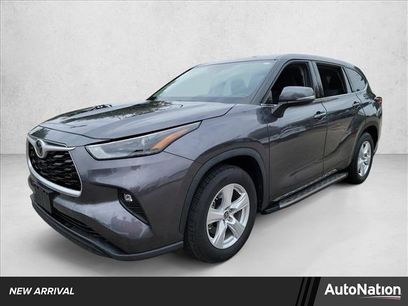 Used 2022 Toyota Highlander LE