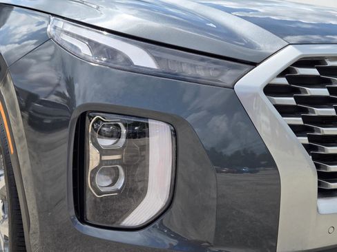 Used 2021 Hyundai Palisade SEL w/ Premium Package FWD image 2