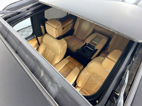 Used 2023 Jeep Grand Wagoneer Series III image 23