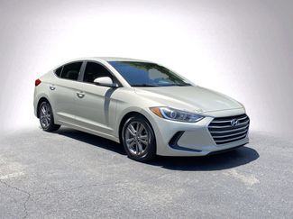 Used 2017 Hyundai Elantra SE FWD video 2
