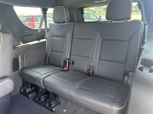 New 2025 Chevrolet Suburban Premier image 27
