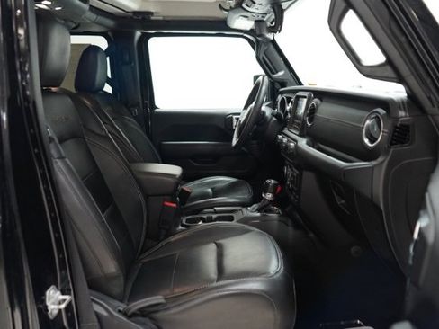 Used 2023 Jeep Wrangler Unlimited Sahara image 30