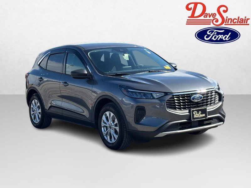 Used 2024 Ford Escape Active w/ Cold Weather Package FWD image 4