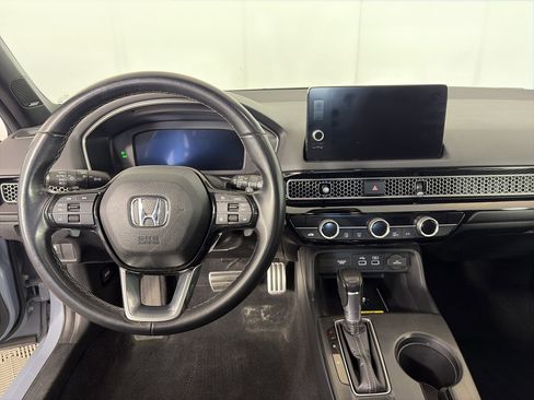 Used 2022 Honda Civic Sport Touring image 3
