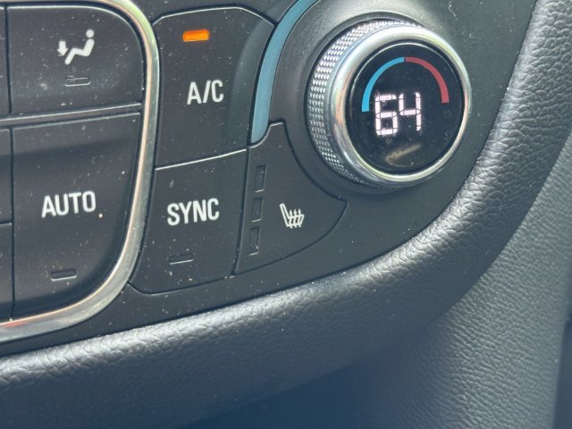 Used 2023 Chevrolet Equinox LT FWD image 18