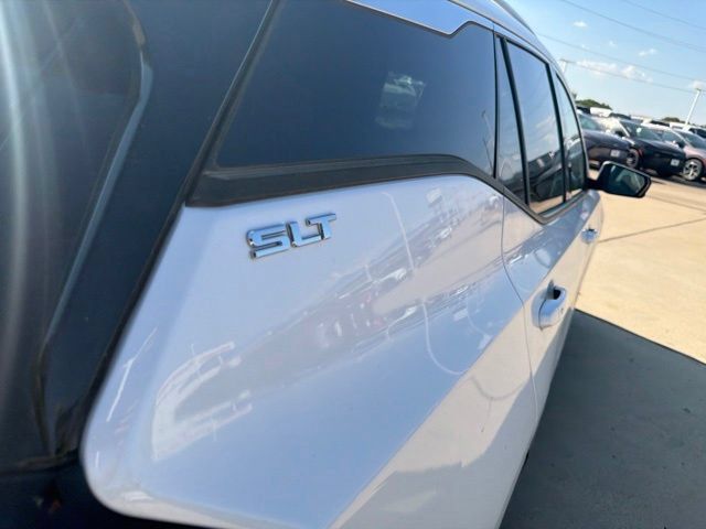 Used 2021 GMC Terrain SLT w/ Infotainment Package II FWD image 5