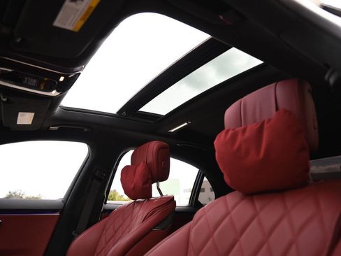 Used 2023 Mercedes-Benz S 580 S 580 4MATIC AWD 4dr Sedan image 29