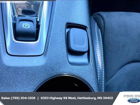 Used 2018 Chevrolet Camaro SS image 22