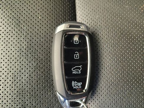 Used 2018 Hyundai Elantra GT Sport image 32