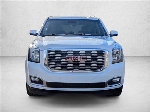 Used 2019 GMC Yukon Denali image 2