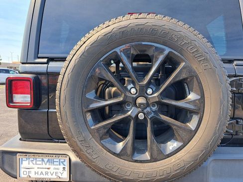 Used 2022 Jeep Wrangler Unlimited Sport image 26