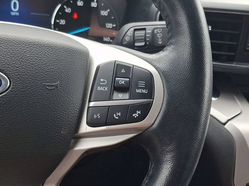 Used 2022 Ford Explorer XLT w/ Equipment Group 202A AWD/4WD image 24