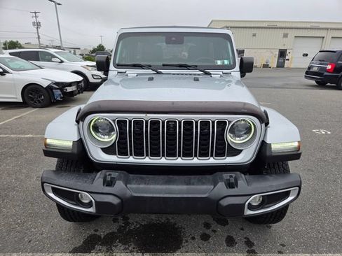 Used 2024 Jeep Wrangler Unlimited Sahara w/ Technology Group AWD/4WD image 21