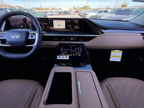 New 2026 INFINITI QX80 Luxe image 5
