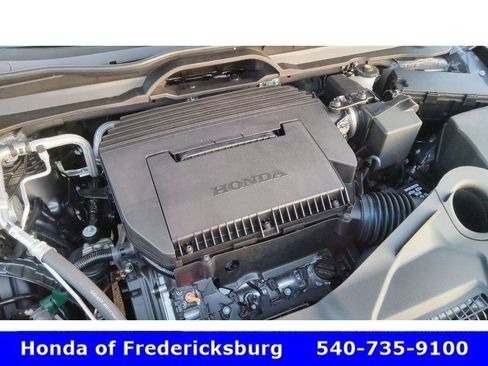 Certified 2025 Honda Pilot EX-L image 10