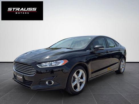 Used 2016 Ford Fusion SE AWD/4WD image 4