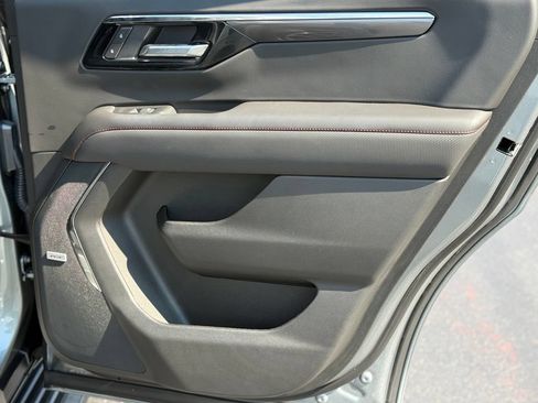 Used 2025 Chevrolet Tahoe RST w/ Comfort Package AWD/4WD image 19