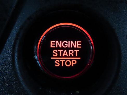 Used 2025 Honda Pilot Touring image 19