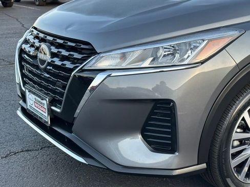 Used 2023 Nissan Kicks SV FWD image 8