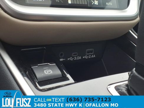 Used 2025 Subaru Legacy Limited image 10