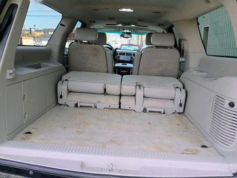 Used 2007 Chevrolet Suburban 2500 LT w/ LT Preferred Equipment Group image 56