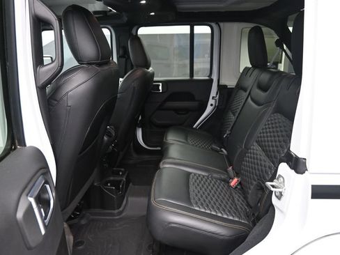 Used 2024 Jeep Wrangler Unlimited Sahara w/ Technology Group AWD/4WD image 30