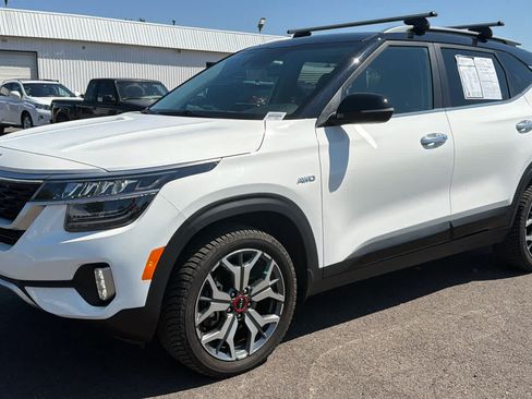 Used 2023 Kia Seltos SX AWD/4WD image 2