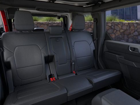 New 2025 Ford Bronco Badlands image 11