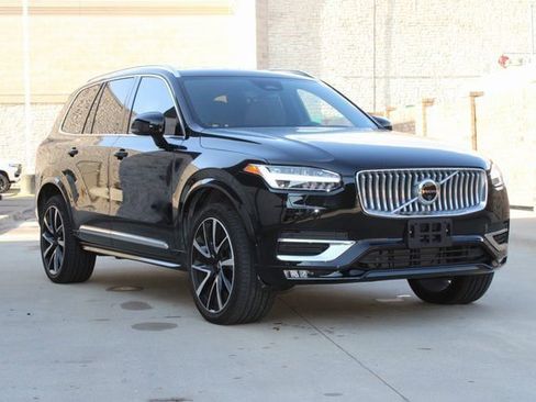 Used 2024 Volvo XC90 B6 Ultimate w/ Protection Package Premier image 2