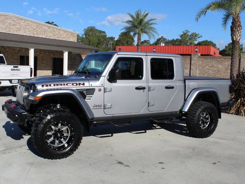 Used 2020 Jeep Gladiator Rubicon image 2