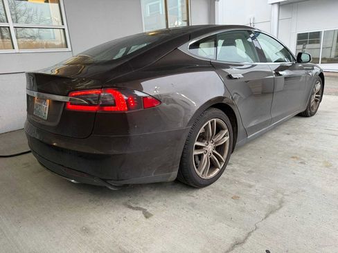 Used 2013 Tesla Model S image 3