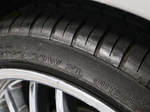 Used 2007 Chevrolet Corvette Coupe w/ Preferred Equipment Group RWD image 17